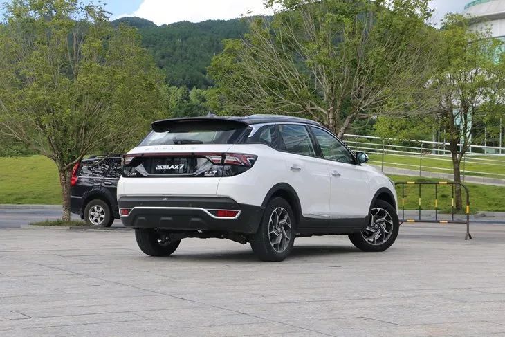 东风风神2020款AX7上市 售价11.99万元起