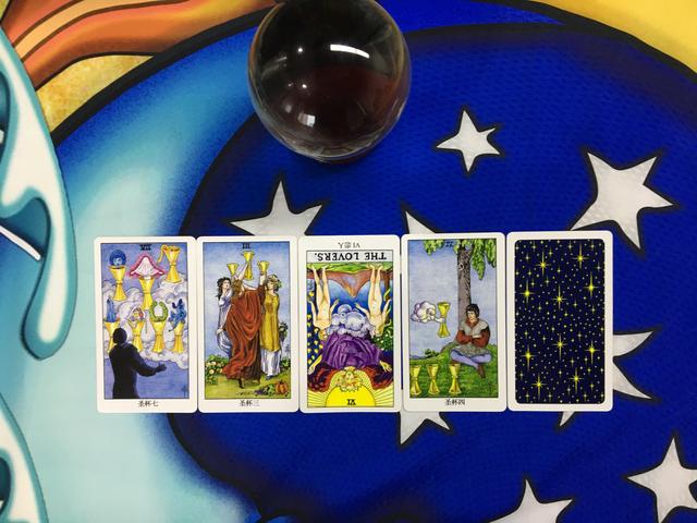 紫叶塔罗:暧昧中的他喜欢我吗?