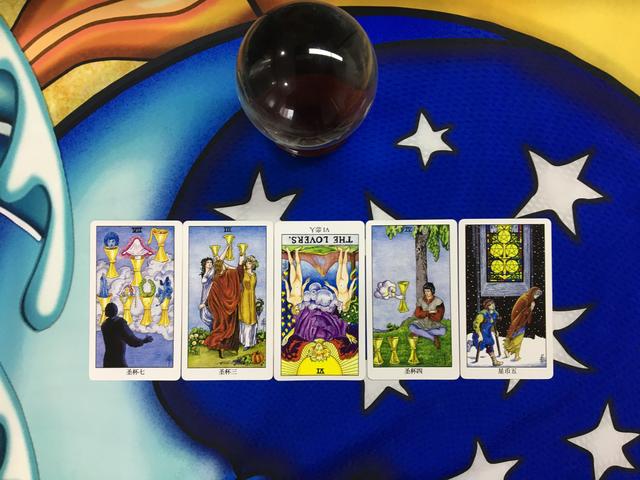 紫叶塔罗:暧昧中的他喜欢我吗?