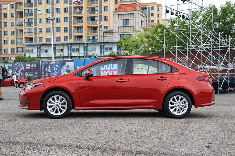 哈哈哈哈哈 追不上我吧 我就是这么强大!