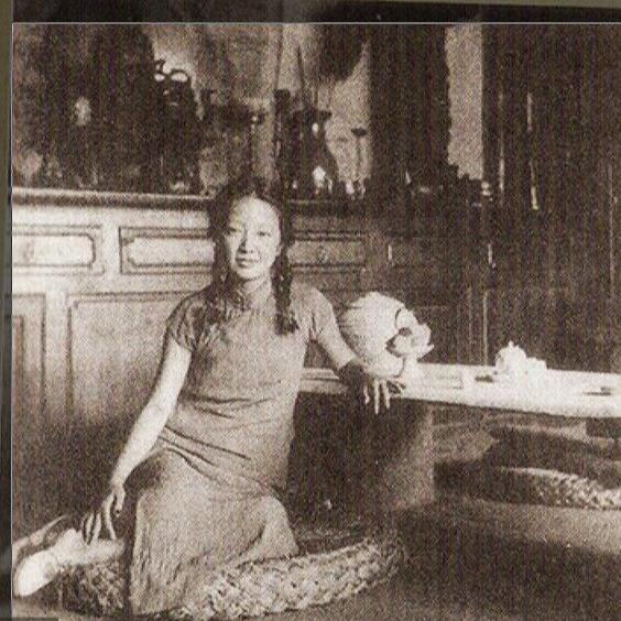 爱恋十五年,写信百封,眼看她嫁外国人,晚年相见