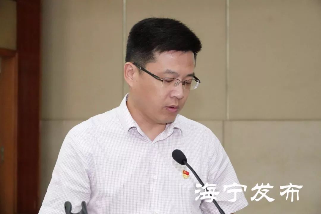 经济开发区(海昌街道)党委书记,经发区管委会主任陈中权上半年实现