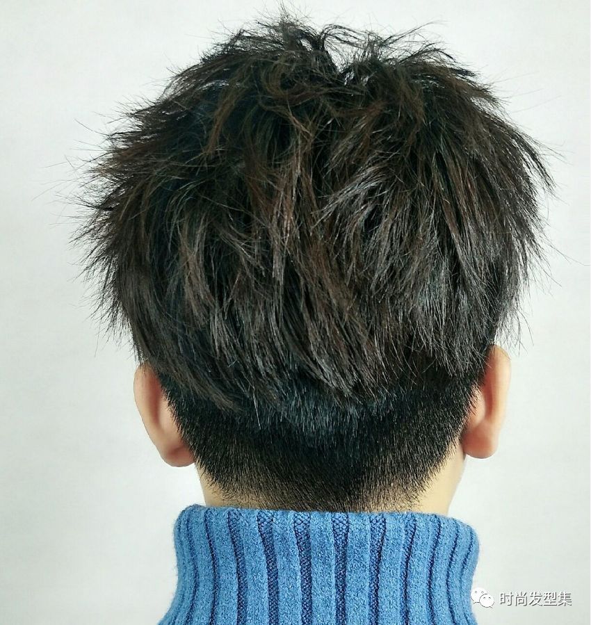 "大背头"已过时,今年流行这两款!_发型