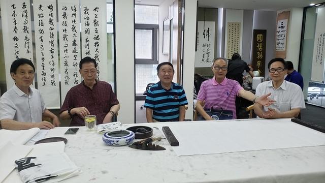 书写荣光展望未来国信利安书画院举办主题笔会赞颂时代