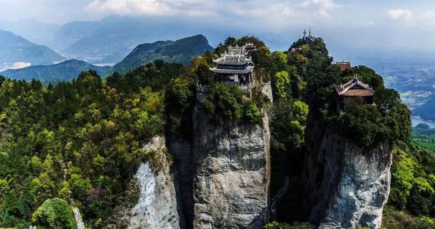 作为丰谷酒业的所在地,丰谷君首推的就是咱们绵阳周边的旅游景点.