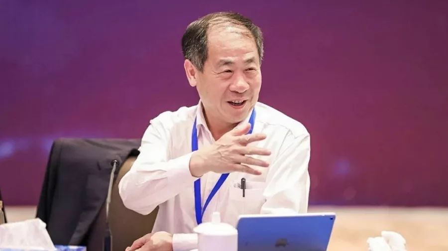 11.吴少勋 湖北省黄石市劲牌有限公司董事长,总裁兼党委书记