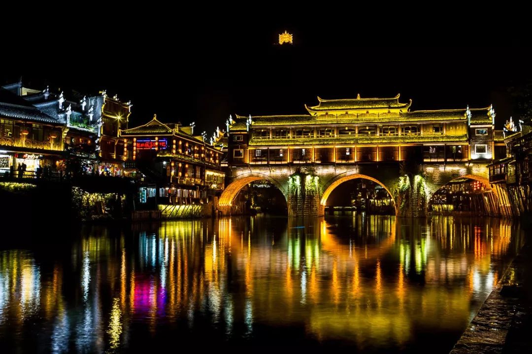 8月2227号张家界国家森林公园天门山魅力湘西歌舞晚会网红芙蓉镇凤凰