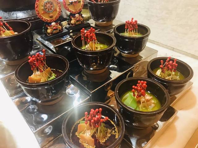 (地址:金牛区金鱼街18号) 当当当当 就是这里 启雅尚国际酒店  漫步
