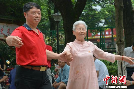 工业老区变活力新城 七旬老人见证湖南北湖区蝶变 太阳城集团官网