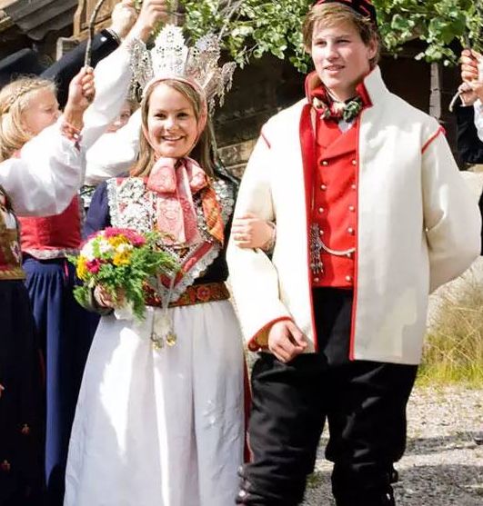 挪威的婚纱_挪威的森林(2)