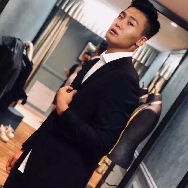 中国威少杀红了眼,这球不简单啊_赵睿