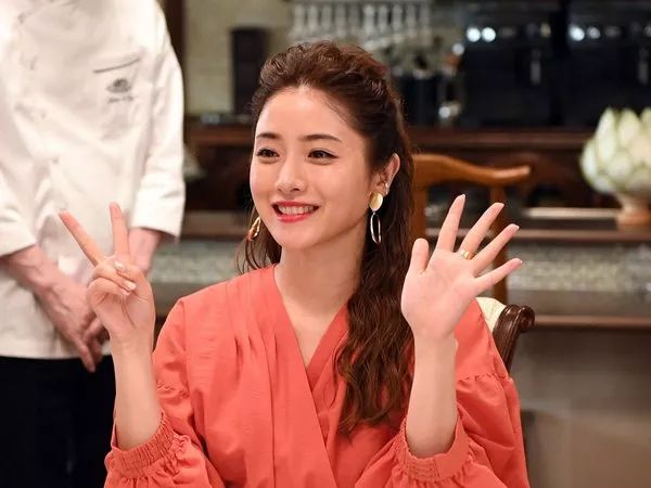 发型改变气质这话放在石原里美身上也通用啊