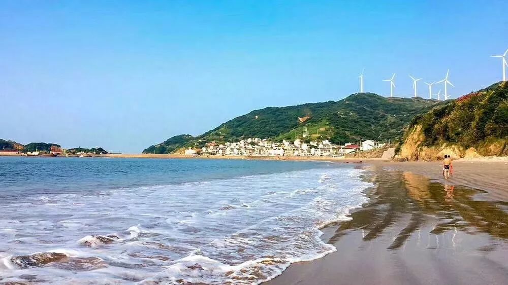 834衢山岛619元在盛夏的海边我们一起踩着海浪一起海上皮划艇戏水