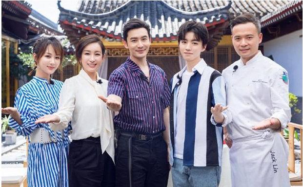 都在骂秦海璐情商低，殊不知，真人秀节目早已成为真人“秀”了