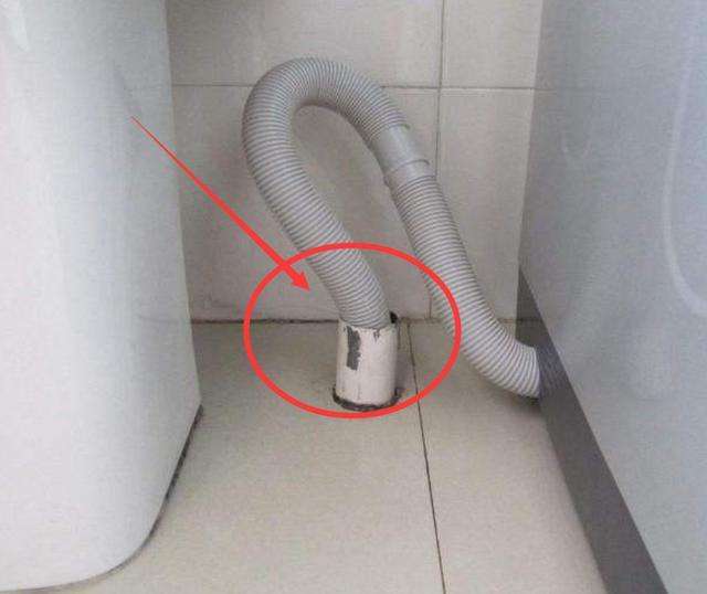 原创为什么洗衣机排水管不能直插地漏?我家不懂这样做了,入住就后悔
