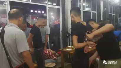 武鸣蒙面团伙追打酒吧保安,警方已抓获5人