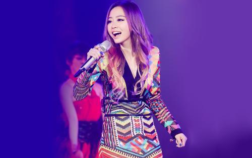 张靓颖被人评论 99bbd8ea00e1414fbef3410c02731d19.jpeg