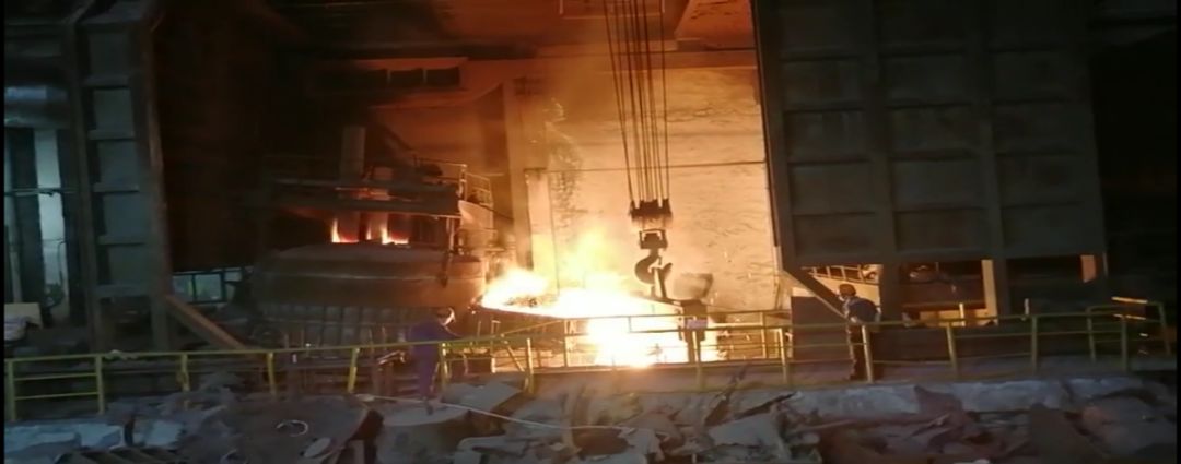 热烈祝贺无锡铸造厂再次成功双炉浇注大型铸钢件