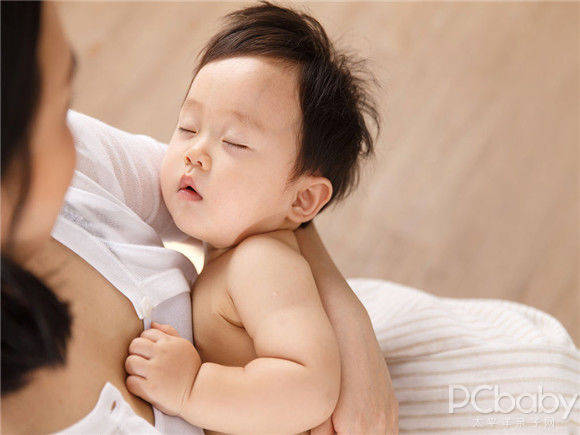                     杭州禧月阁分享|干货！给新生儿洗澡，90%妈妈想了解这些！