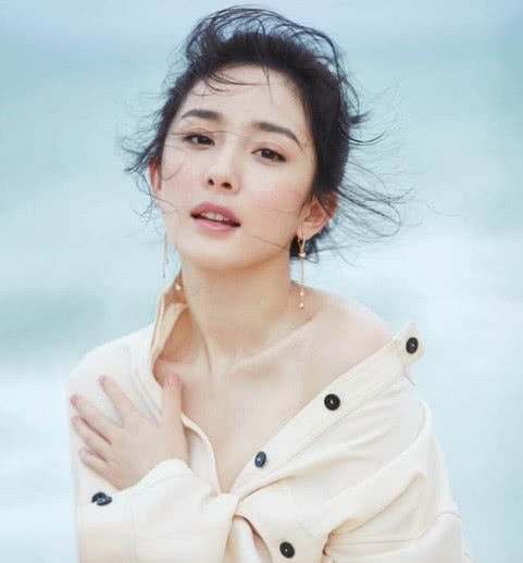 鞠婧祎、杨幂的五官结合,会是怎样的容貌?看了