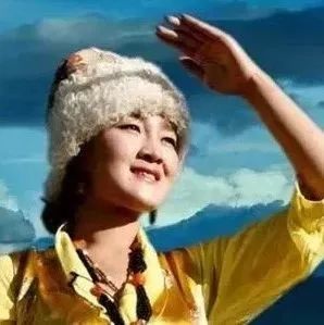 降央卓玛怀着大肚子唱这首《天籁之爱》竟成旷