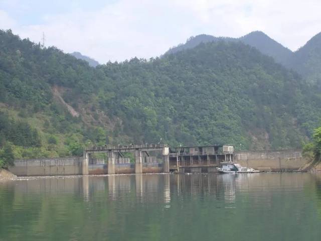 知青岁月修建枫渡水电站