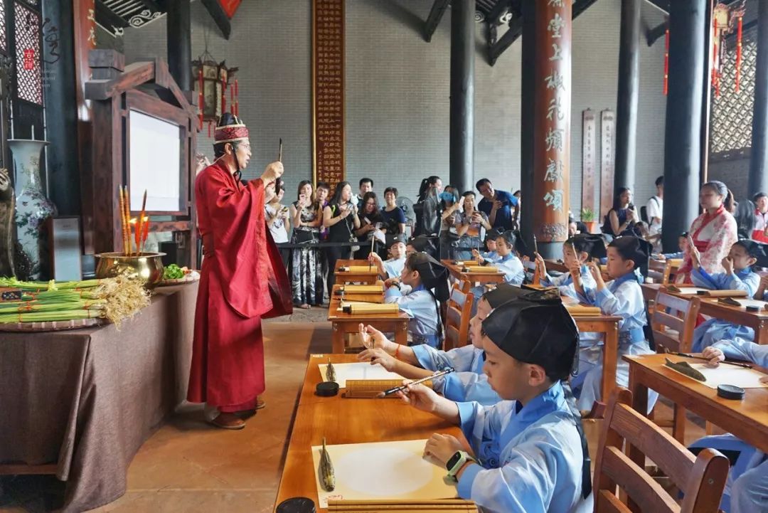 文旅|静如处子,动如脱兔——沙湾古镇己亥年第八届开笔礼7月28日场次