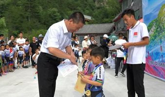 旅游牵手体育！今天，全国各地少年们因这件事齐聚天河大峡谷！