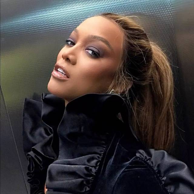 Tyra Banks 最新采访再次提及Naomi,但这次网