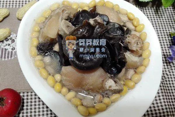 催乳食谱——营养猪脚汤 xbet娱乐官网