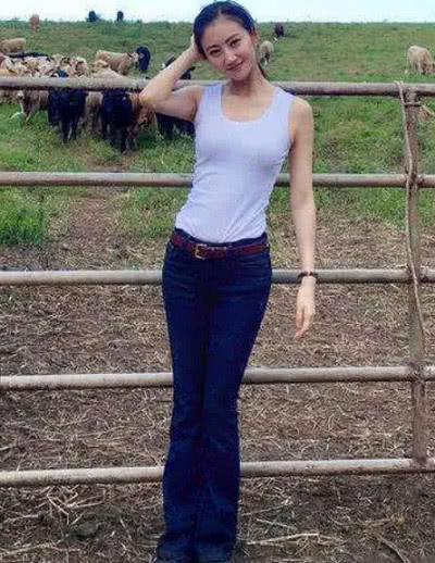 景甜十年前照片曝光,青涩模样让人眼前一亮