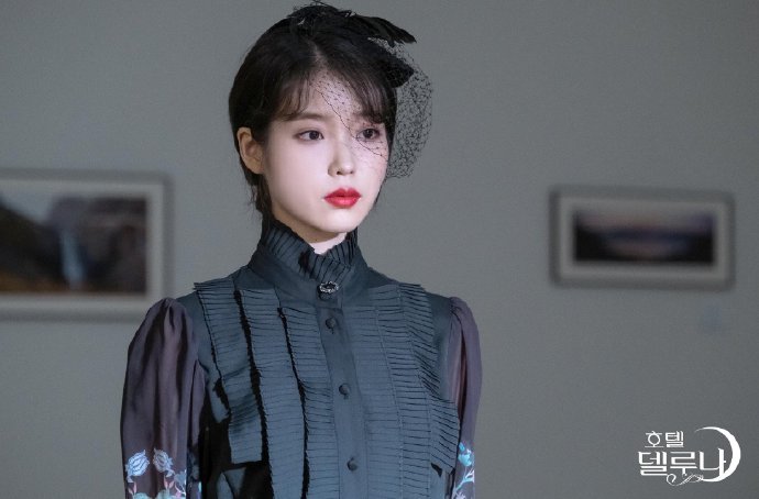 Iu别这么少女行不行 三集换40套造型我差点被美晕 然而她的化妆品我不敢 女性资讯频道