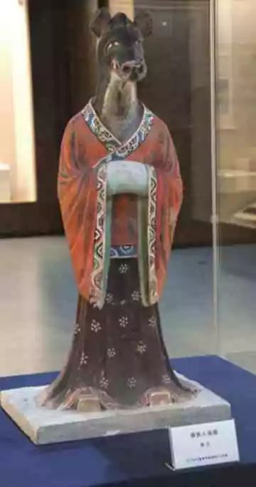 十二支俑　猪首人身俑 浅谈唐墓中的十二生肖俑_搜狐网