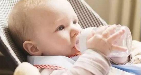                     腹泻腹痛、营养不良，宝宝缺乏乳糖酶危害有多大？90%的宝妈竟不知道