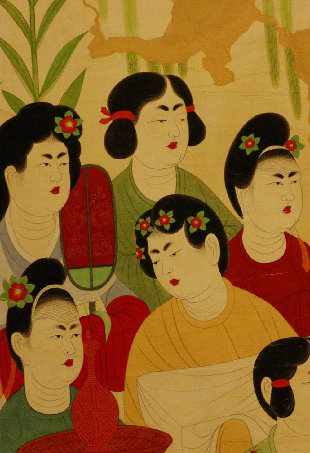 这股"圆领袍"的潮流并没有把女性排除在外,在许多后世临摹唐代画作上