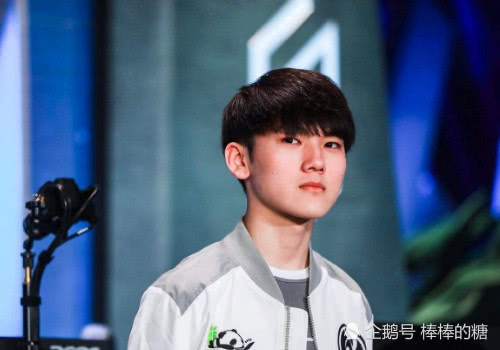 还记得阿水微博关注的第一个人吗?看清是谁后