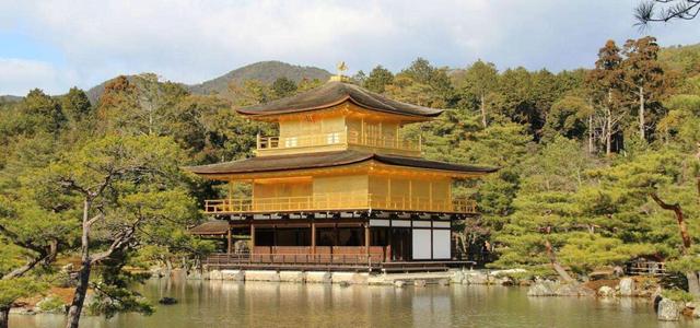 室町幕府将军足利义满为什么被视为日本古代头