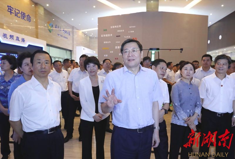杜家毫许达哲率市县党政负责同志观摩产业项目建设推进现场 盈丰娱乐注册