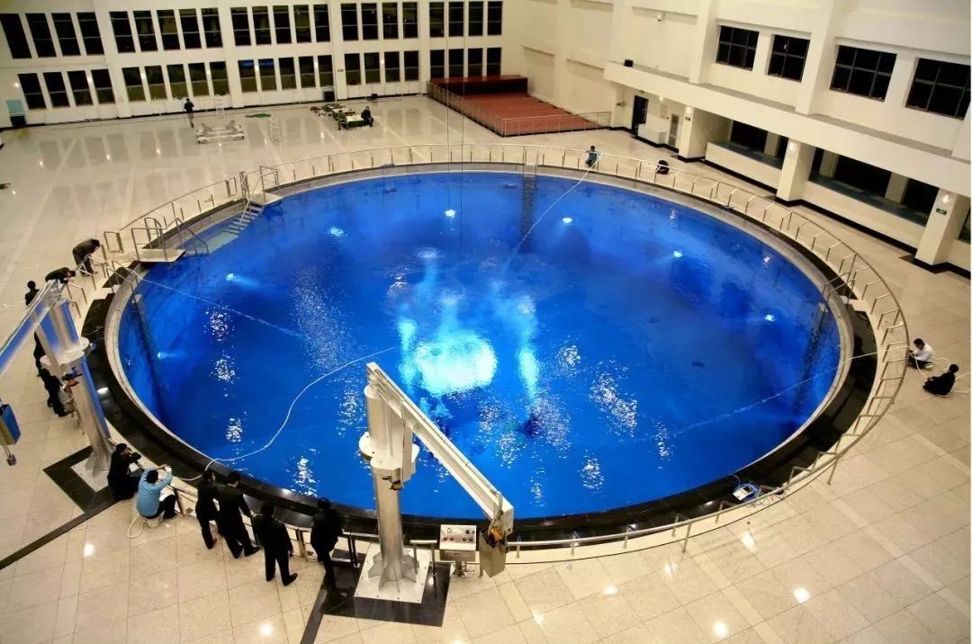 哈工大承建中国航天员太空出舱活动地面失重训练用"中性浮力水槽.