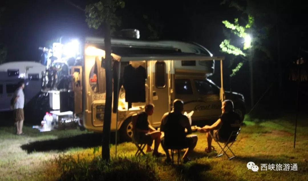 【千人狂欢】2019西峡消夏露营夜，避暑音乐节活动现场热烈火爆…