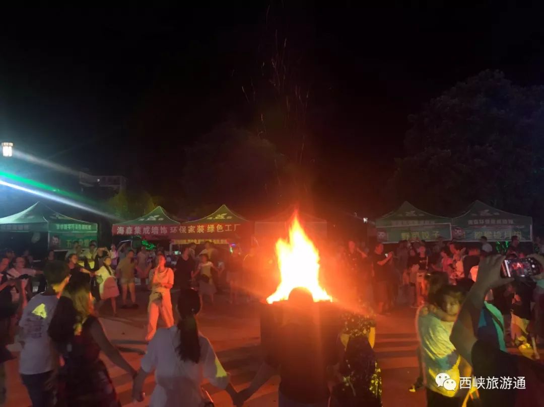 【千人狂欢】2019西峡消夏露营夜，避暑音乐节活动现场热烈火爆…