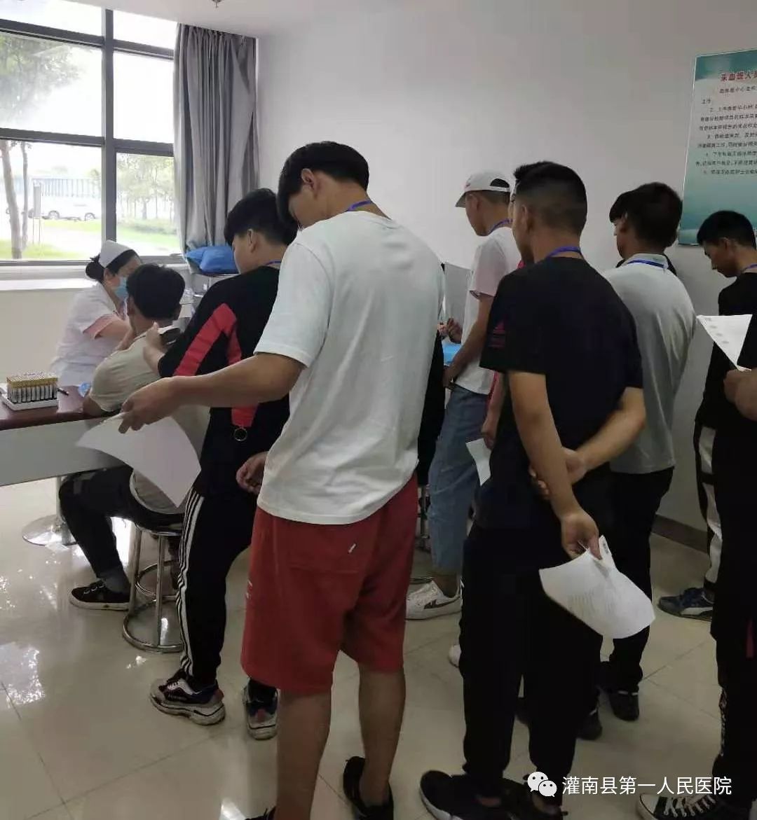 截至7月27日,我院已完成575名应征入伍人员的体检工作,圆满完成征兵