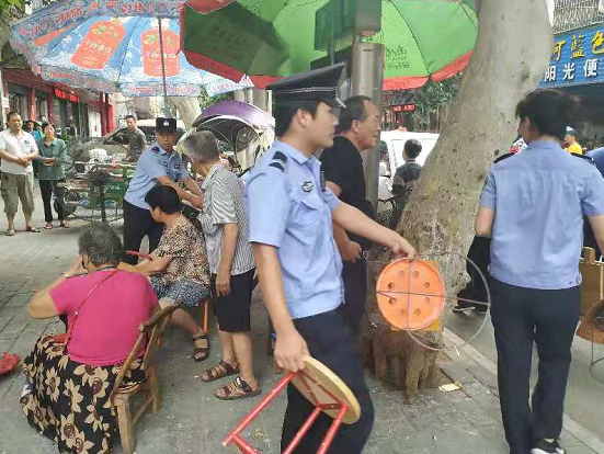 占道、扰民、堵塞出行 多部门联合整治:路边麻将摊,该歇歇了 澳门永利娱乐开户注册