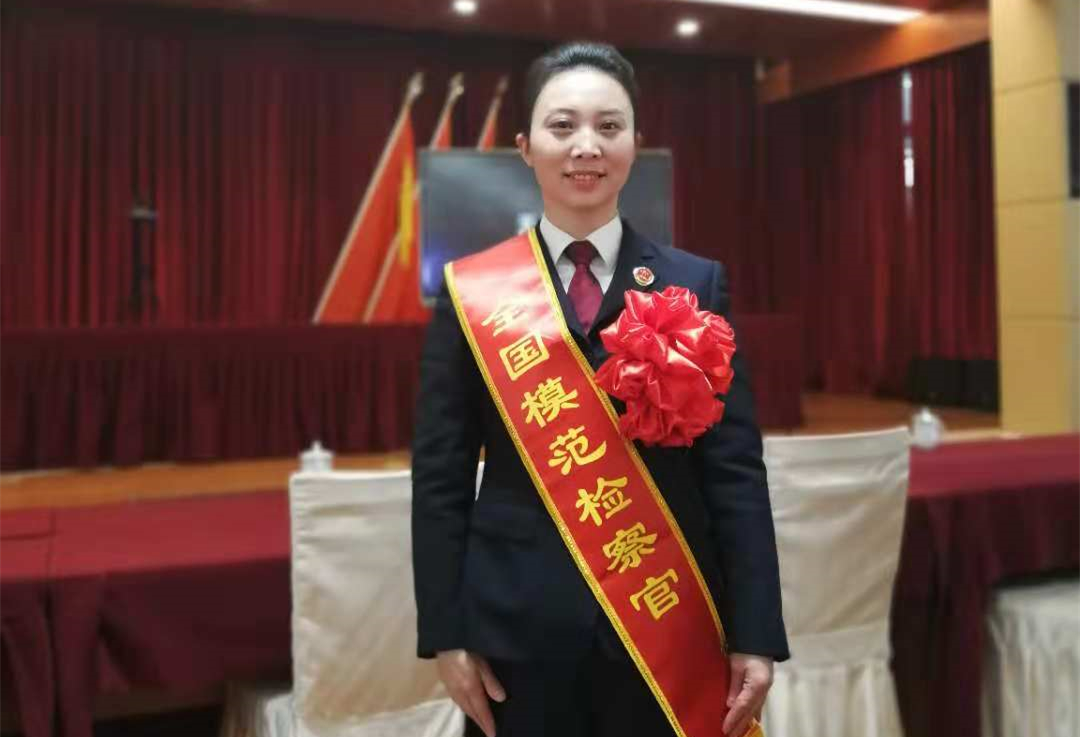 女检察官为何三次落泪? 乐虎国际官方