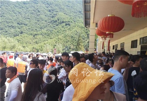 六安市霍山县大峡谷漂流景区发布通告称将限流 博九官网