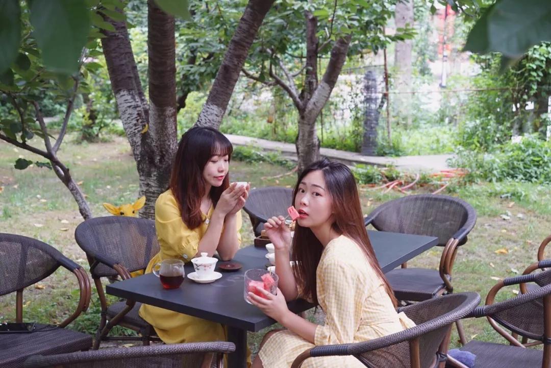和闺蜜一起在这里喝茶聊天吃瓜,好像那小时候的乐趣都回来了.