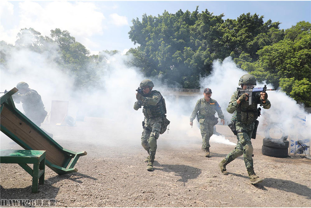 原创台湾地区军队建立首座"战术应用射击训练场"配备bb弹训练枪