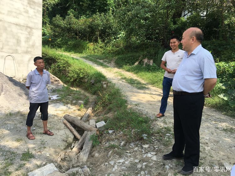 凤冈县政协副主席王宏赴蜂岩镇履行"林长"职责
