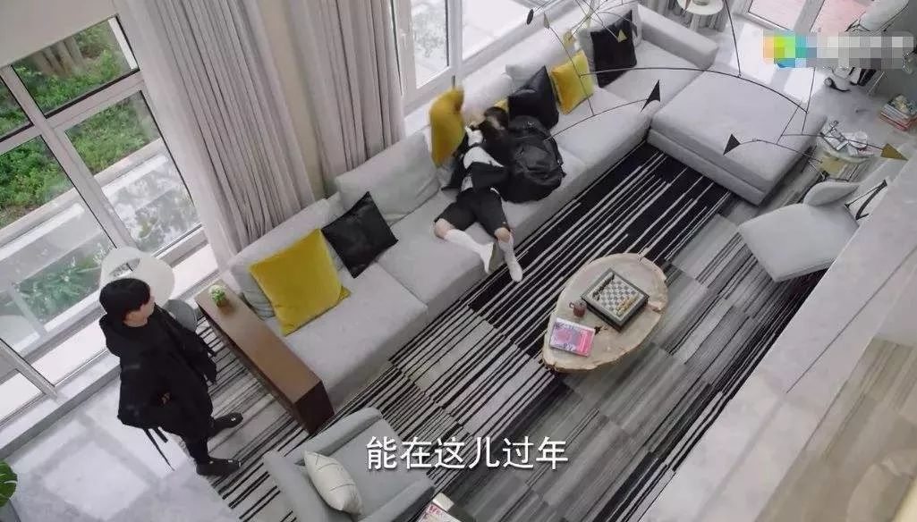 外青松公路9211号 之前微博还上了剧集热搜话题#韩商言的房子被卖了