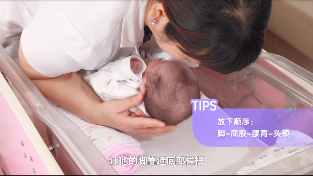                     宝宝抱着就睡，一放下就醒？真相竟然是这个……